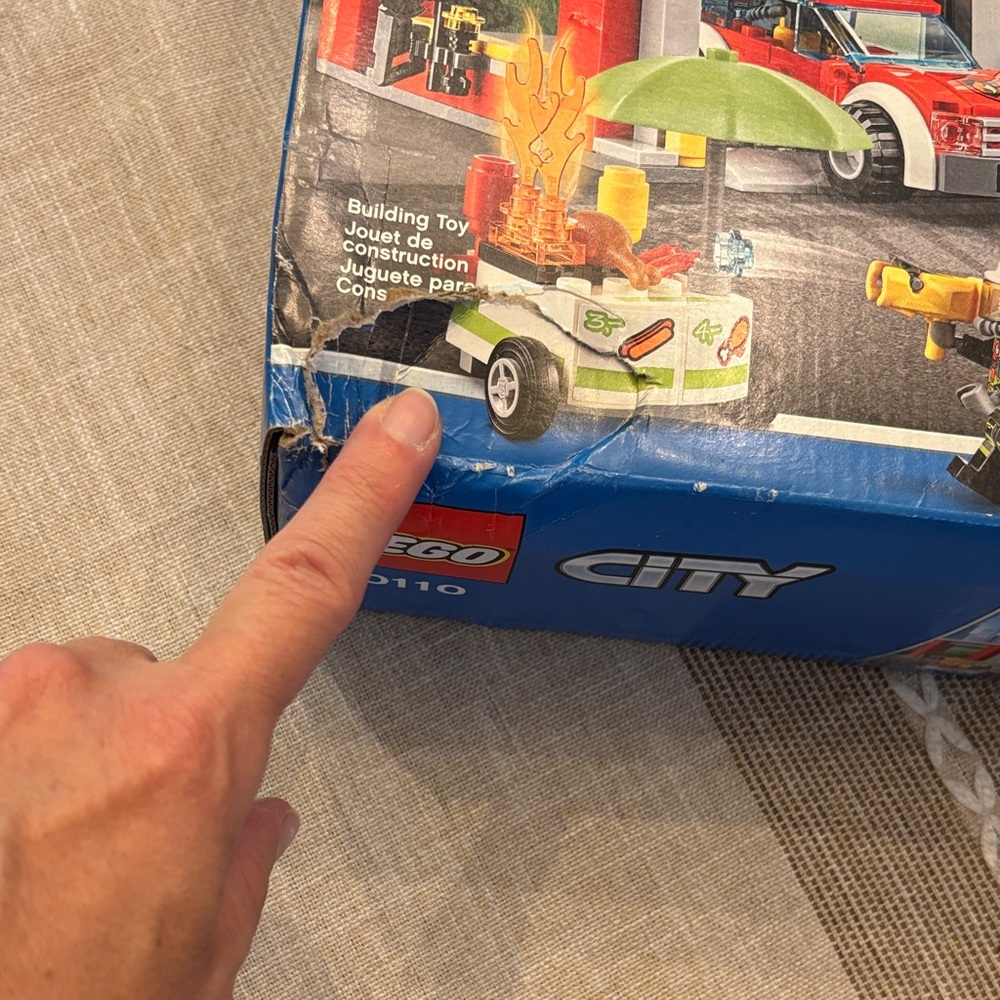 LEGO City Fire Station Playset - Red, White, Blue, Yellow, Black - Picture 3 of 4